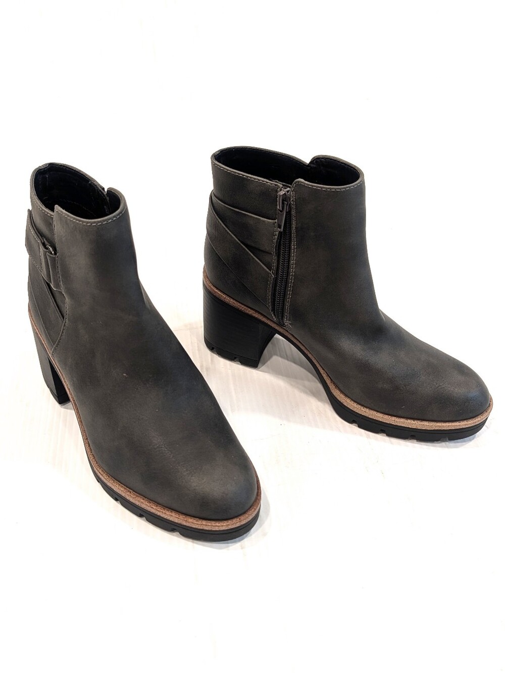 NATURALIZER Maren Strap Block Heel Ankle Booties Dark Gray Faux Leather Size 6